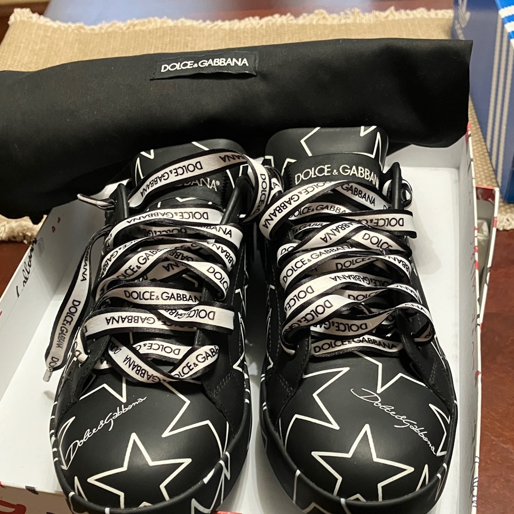 Dolce & Gabbana Black Sneakers with White Stars